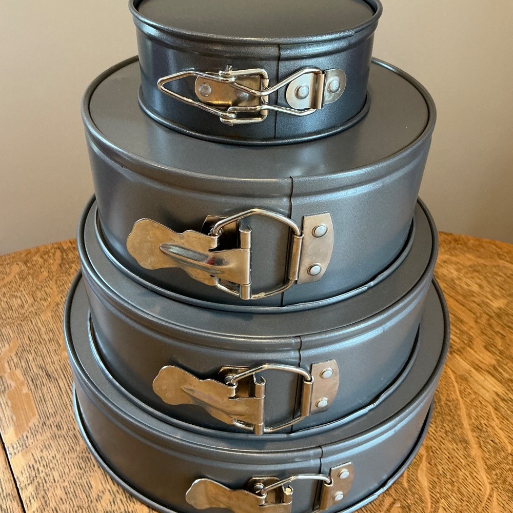 Wilton Spring Form Baking Cake Pans Set of 4 Round - Picture 6 of 14
